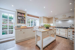 Kitchen- click for photo gallery